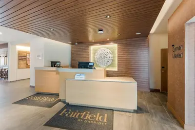 an office with a reception desk in a building at Fairfield by Marriott Inn & Suites Columbus Canal Winchester in Canal Winchester