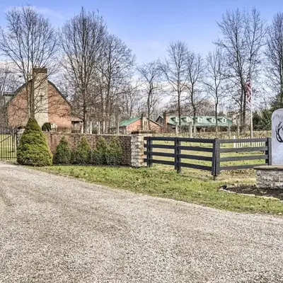 Walhonding Woods Secluded Farmland Retreat!