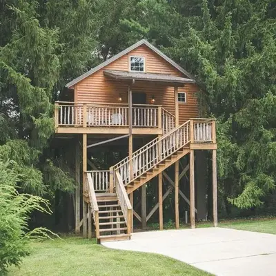 Lofty Willows Treehouse by Amish Country Lodging