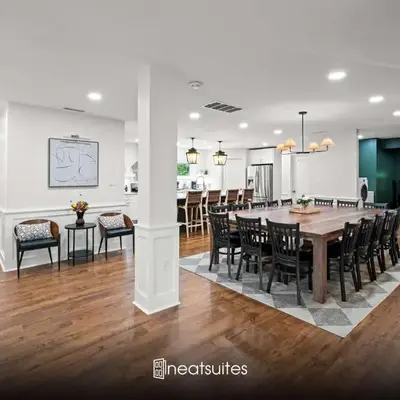Spacious Home Near Ark