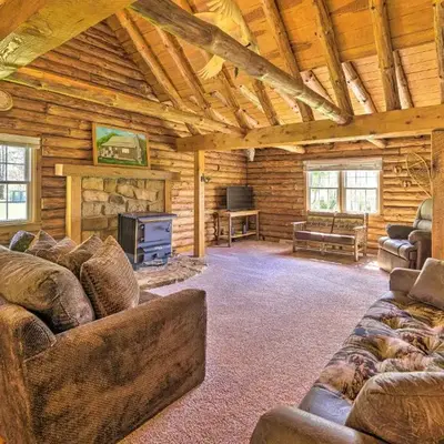 Rustic Zanesville Getaway with Expansive Yard!