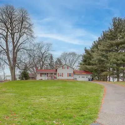 Central and Private Milan Home about 10 Mi to Sandusky!