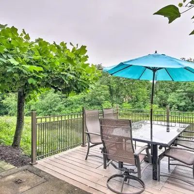 Mimis Place about Ohio Countryside Duplex with Deck