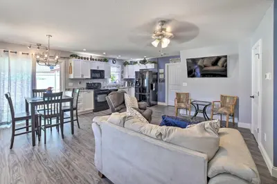 Gallery image of Fort Wayne Getaway - Family and Pet Friendly! in Fort Wayne