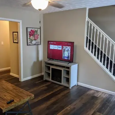 Carter #5 Two bedroom unit near Xavier Downtown