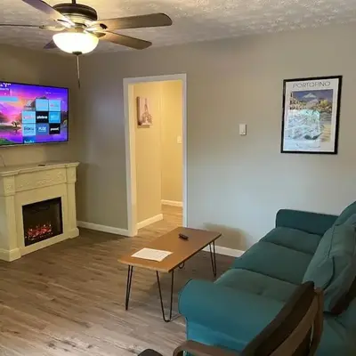 Carter #6 Two Bedroom Apartment near Xavier