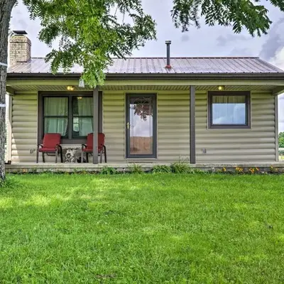 McArthur Cabin Peaceful Getaway on Farm!