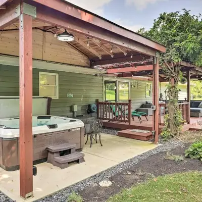 Family-Friendly Brookville Home with Hot Tub!