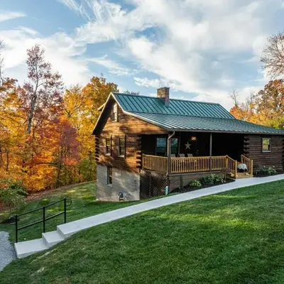 Maple Leaf Cabin