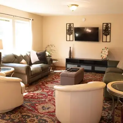 Biker Hiker friendly 3 bedroom by Strouds Run State Park