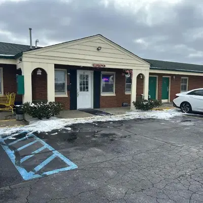 Hillcrest Motel by Oyo Aurora near Lawrenceburg