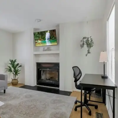 Housepitality - The Gahanna Hideaway