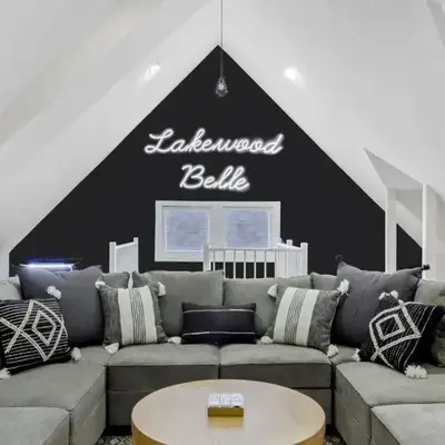 The Lakewood Belle: Family Friendly Home 10 minutes to Downtown!
