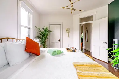Gallery image of Jungle House Chillicothe - Luxury Downtown Homes Free Parking in Chillicothe
