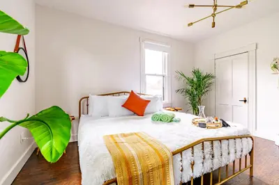 Gallery image of Jungle House Chillicothe - Luxury Downtown Homes Free Parking in Chillicothe