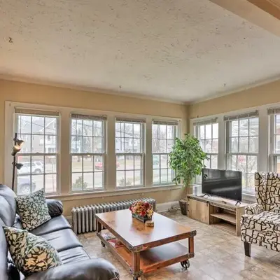 Lakewood Home with Yard about 8 Mi to Cleveland!