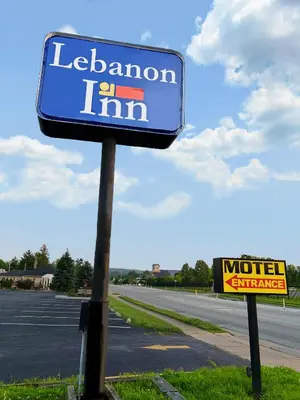 a sign for a motel on the side of a road at Lebanon Inn Motel in Lebanon