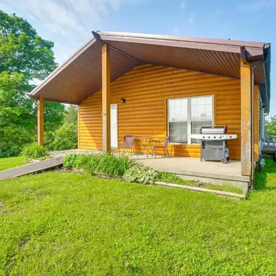Racine Vacation Rental 25 Mi to Athens!