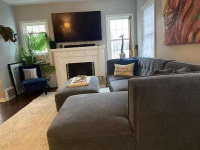 Gallery image of Cleveland Apartment, Easy drive to Local Hospitals and Colleges, Pet Friendly with fee in South Euclid