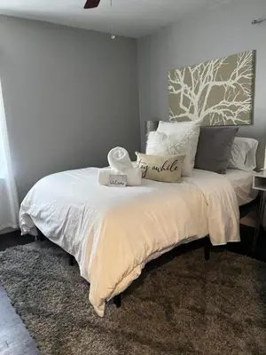 Gallery image of Cleveland Apartment, Easy drive to Local Hospitals and Colleges, Pet Friendly with fee in South Euclid