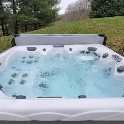 100 Acre Red Brick Ranch Hocking Hills Cabin Hot Tub 12