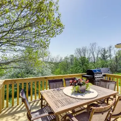 Williamstown Vacation Rental Private Deck and Yard